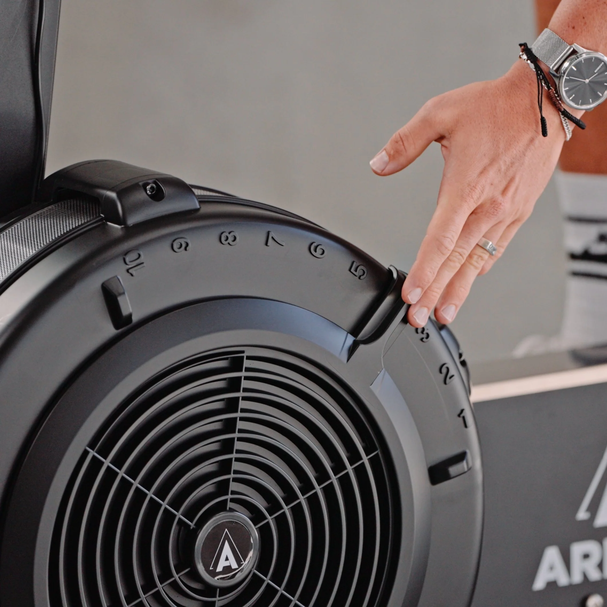 ARROW Studio Commercial Air Spin ERG Bike - Image 7